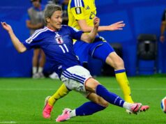 Por qué el césped del Mundial 2026 recorre 1.600 kilómetros en camiones frigoríficos
| Sports,video-to-text,fifa-world-cup-2026,world-cup,travel,soccer Por qué el césped del Mundial 2026 recorre 1.600 kilómetros en camiones frigoríficos
| Sports,video-to-text,fifa-world-cup-2026,world-cup,travel,soccer