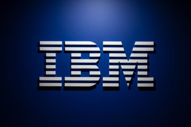 Trump admite que vender acciones de IBM fue un error. Trump admite que vender acciones de IBM fue un error. Ahora espera con ansias su futuro cuántico.
|