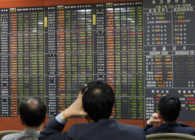 Un enorme aumento del mercado del 16% acaba de sacudir Un enorme aumento del mercado del 16% acaba de sacudir a Corea del Sur en 24 horas. Las “hormigas” minoristas detrás del volante conducen peligrosamente.
|