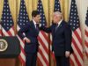 Trump eligió a Kevin Warsh para reducir las tasas. El nuevo jefe de la Reserva Federal acaba de decirnos que tiene otros planes.
| Trump eligió a Kevin Warsh para reducir las tasas. El nuevo jefe de la Reserva Federal acaba de decirnos que tiene otros planes.
|