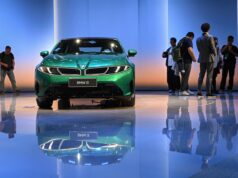 BMW emite una advertencia sobre sus grandes beneficios, que una vez más culpa a China. El fabricante de automóviles prepara un importante cambio de estrategia
| BMW emite una advertencia sobre sus grandes beneficios, que una vez más culpa a China. El fabricante de automóviles prepara un importante cambio de estrategia
|