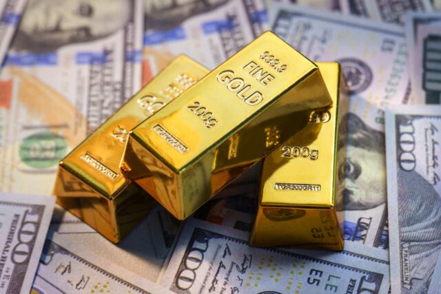 La escaramuza de los 4.000 dólares del oro continúa mientras se encamina hacia el peor trimestre en 13 años

 | 