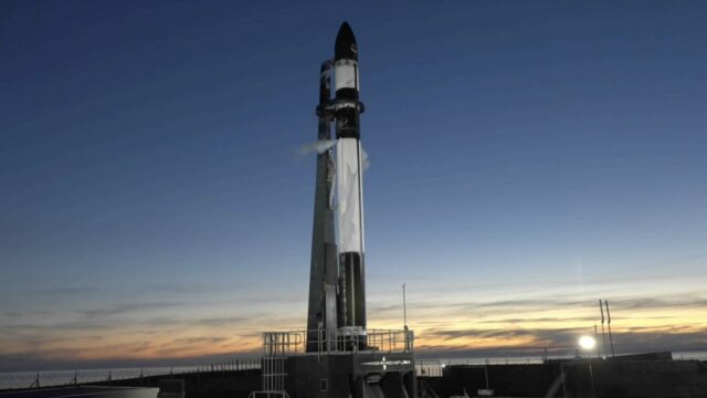 SpaceX FOMO ha terminado oficialmente. Las reservas espaciales en todos los niveles son castigadas.

 | 