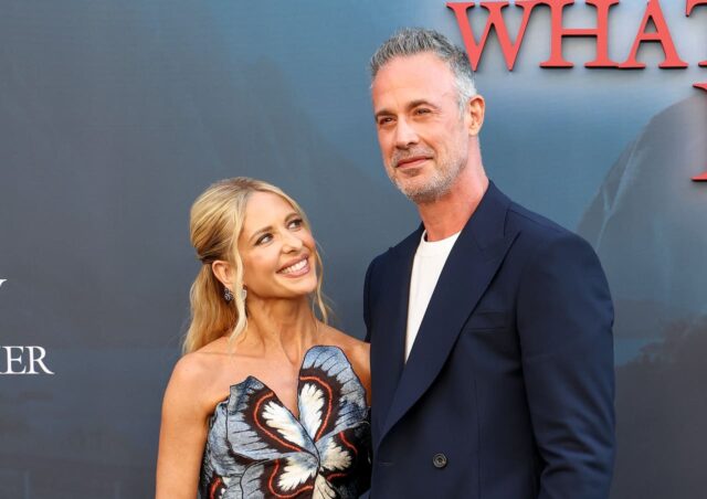 Sarah Michelle Gellar y Freddie Prinze Jr. enumeran un enclave privado de Los Ángeles valorado en 10,5 millones de dólares

 | 