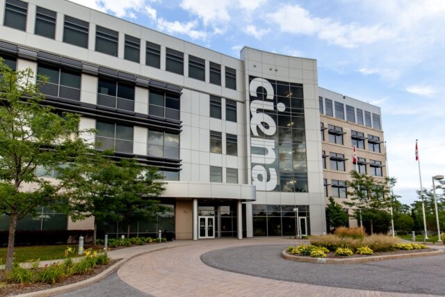 Las acciones de Ciena se desploman y se llevan consigo otras acciones de redes ópticas

 | 