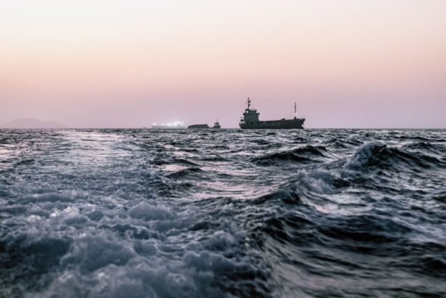 Los precios del petróleo estadounidense caen por debajo de 74 Los precios del petróleo estadounidense caen por debajo de 74 dólares por barril después de una pausa de 60 días tras las sanciones petroleras iraníes
|