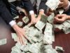 La gran transferencia de riqueza de 124 billones de dólares es real, pero el IRS o un asilo de ancianos podrían quedarse primero con el dinero de su familia
| La gran transferencia de riqueza de 124 billones de dólares es real, pero el IRS o un asilo de ancianos podrían quedarse primero con el dinero de su familia
|