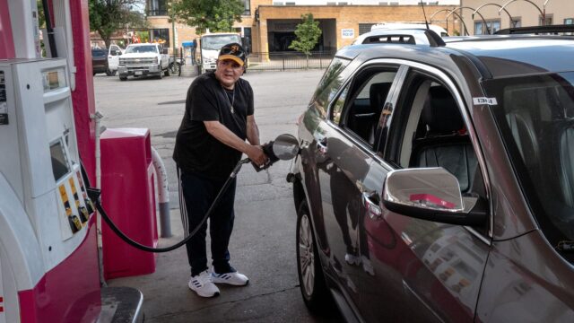 Los comerciantes de Kalshi esperan que el aumento del precio Los comerciantes de Kalshi esperan que el aumento del precio del gas continúe hasta el día de las elecciones
|