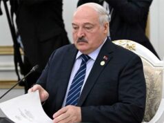 De visita en Yakarta, el presidente de Bielorrusia pasa la noche en el palacio
| De visita en Yakarta, el presidente de Bielorrusia pasa la noche en el palacio
|