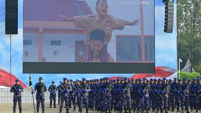 Vídeo de la historia de alumnos de una escuela popular Vídeo de la historia de alumnos de una escuela popular difundido durante las actividades de conmemoración del 80 día de Bhayangkara
|