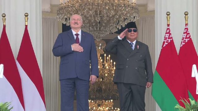 Lukashenko se convierte en el primer presidente que se aloja en el Palacio de Estado

 | 