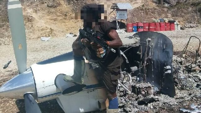 TNI: TPNPB sospechoso de incendiar un avión en Yahukimo

 | 