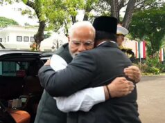 Prabowo recibe al primer ministro indio, Narendra Modi, en el Palacio Merdeka
| Prabowo recibe al primer ministro indio, Narendra Modi, en el Palacio Merdeka
|