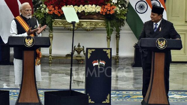 Prabowo y Modi acuerdan construir un puerto para conectar Indonesia e India

 | 