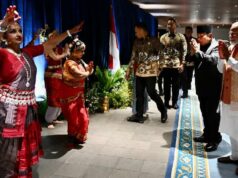 Prabowo asiste a un evento de la diáspora india en Senayan
| Prabowo asiste a un evento de la diáspora india en Senayan
|