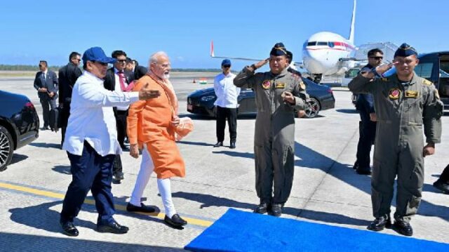 Amnistía: Narendra Modi no merece la estrella de RI Adipurna Amnistía: Narendra Modi no merece la estrella de RI Adipurna
|