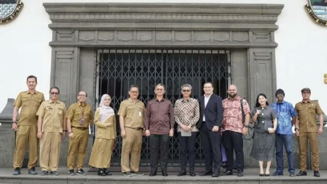 Bandung se convierte en punto de encuentro para la colaboración Bandung se convierte en punto de encuentro para la colaboración inversora en Java Occidental y Selangor
|