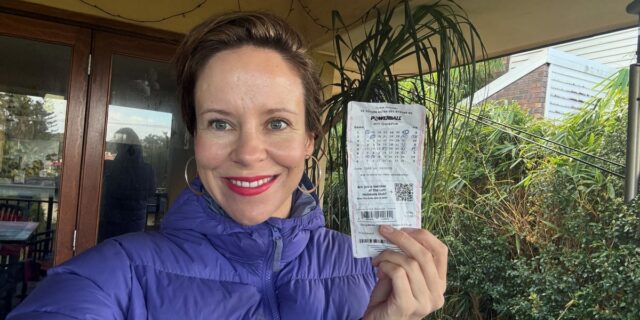 Mi hijo de 11 años me hizo jugar a la Mi hijo de 11 años me hizo jugar a la lotería; Ganamos lo suficiente para el helado.
| Parenting,health,parenting,parenting-freelancer,essay,lottery,family,july-4-save-2026