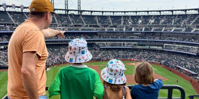 Llevé a mis 3 hijos a un partido familiar de Llevé a mis 3 hijos a un partido familiar de los Mets el domingo. Es una memoria central.
| Parenting,Sports,essay,parenting,mets,baseball