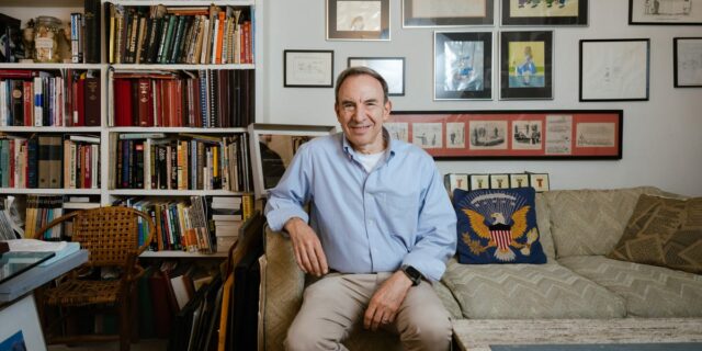Aquí un millonario de Nueva York y por qué quiere que le suban los impuestos

 | Economy,freelance-photography,rebecca-zisser,new-york-city,zohran-mamdani,cost-of-the-city,taxes,millionaire