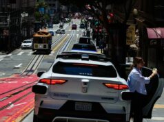 Los coches Waymo se quedan sin batería durante el cierre del 4 de julio
| AI,Tech,Transportation,waymo,robotaxi,self-driving-cars,robotaxis,ride-hailing,tech,autonomous-driving,san-francisco,transportation Los coches Waymo se quedan sin batería durante el cierre del 4 de julio
| AI,Tech,Transportation,waymo,robotaxi,self-driving-cars,robotaxis,ride-hailing,tech,autonomous-driving,san-francisco,transportation