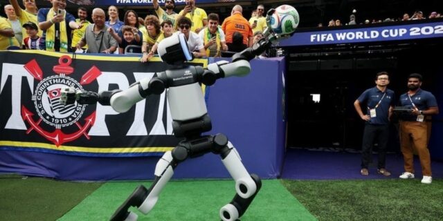 Conoce al robot humanoide que entregó el balón del Mundial Conoce al robot humanoide que entregó el balón del Mundial
| Tech,world-cup,boston-dynamics,atlas,robotics