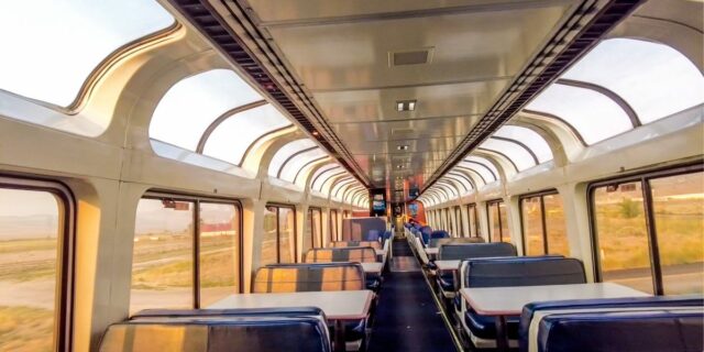 Cosas sorprendentes sobre mi viaje de 52 horas en tren Cosas sorprendentes sobre mi viaje de 52 horas en tren Amtrak en una Roomette
| Lifestyle,Travel,freelancer,evergreen-story,travel,trains,train,amtrak,surprising-things,chicago,california,solo-travel,amtrak-roomette,freelancer-le