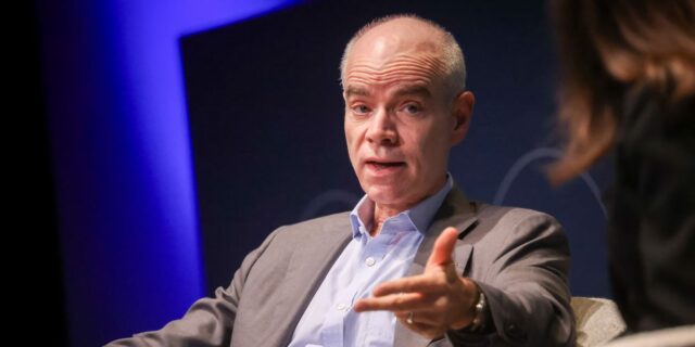 El editor en jefe del New York Times, Joe Kahn, explica por qué la promoción de vídeos es una "carrera contra el tiempo"

 | Media,tech,new-york-times,video,pivot-to-video,tiktok,instagram,youtube-shorts,joe-kahn,substack,nyt