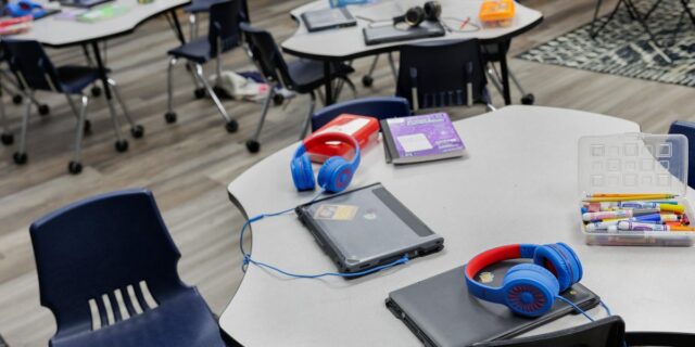 La mitad de los padres temen que sus hijos sean La mitad de los padres temen que sus hijos sean demasiado adictos a la IA: encuesta
| AI,Tech,Education,ai,parents,kids,education,schools,technology,artificial-intelligence