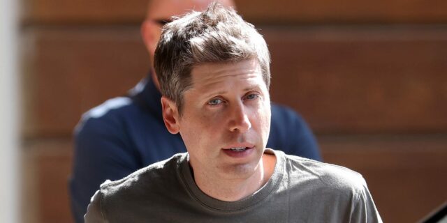 Sam Altman dijo que todos en Sun Valley preguntaron cómo Sam Altman dijo que todos en Sun Valley preguntaron cómo hacer que la IA sea más barata.
| AI,sam-altman,openai,sun-valley-conference