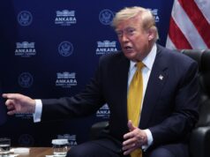 Los precios del petróleo subieron más en dos meses después de que Trump sugiriera que el alto el fuego entre Estados Unidos e Irán había terminado.
| Los precios del petróleo subieron más en dos meses después de que Trump sugiriera que el alto el fuego entre Estados Unidos e Irán había terminado.
|