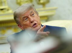 Trump vuelve a plantear la idea del sistema de jubilación australiano. Pero ¿qué pasa con la Seguridad Social?
| Trump vuelve a plantear la idea del sistema de jubilación australiano. Pero ¿qué pasa con la Seguridad Social?
|