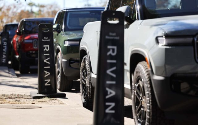La venta masiva de acciones de Rivian provoca la peor caída de acciones en casi dos años

 | 