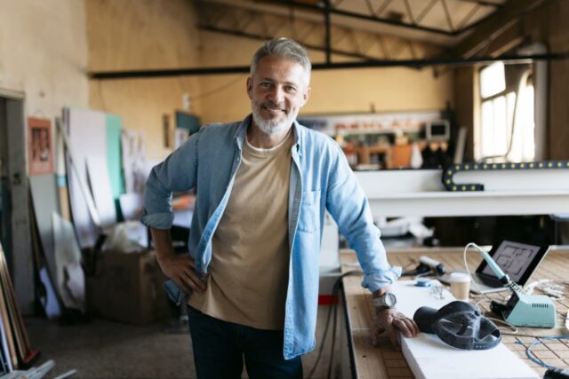La mitad de los propietarios de pequeñas empresas esperan vender su negocio y jubilarse en la próxima década. ¿Qué pasa con sus trabajadores?

 | 