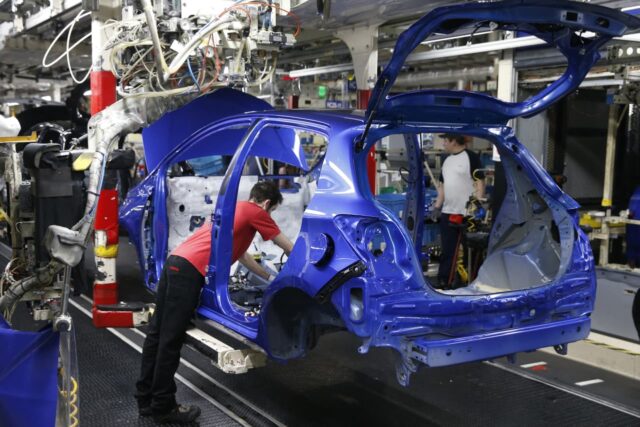 Los fabricantes estadounidenses siguen transportando camiones a pesar de una Los fabricantes estadounidenses siguen transportando camiones a pesar de una carretera plagada de obstáculos
|