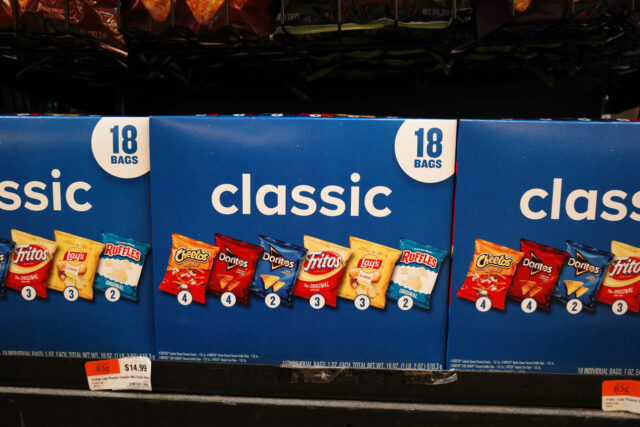 PepsiCo vuelve a reducir los precios de los snacks, pero PepsiCo vuelve a reducir los precios de los snacks, pero no lo suficiente como para atraer a los consumidores estadounidenses a comprar más
|