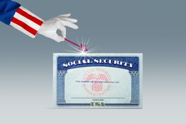 La realidad de la Seguridad Social: con un lado de La realidad de la Seguridad Social: con un lado de ilusiones
|