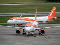 Estalla una guerra de ofertas para easyJet mientras Apollo domina la oferta del grupo de capital privado rival
| Estalla una guerra de ofertas para easyJet mientras Apollo domina la oferta del grupo de capital privado rival
|